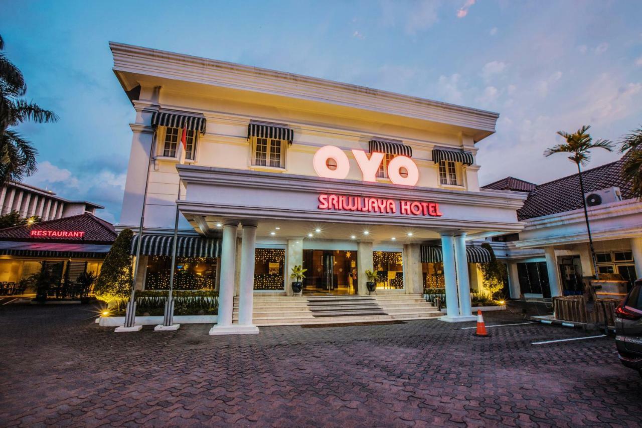 Capital O 534 Sriwijaya Hotel Jakarta Exterior foto
